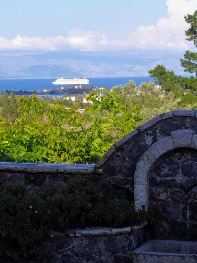 Villa Kerkyra Гувия Екстериор снимка