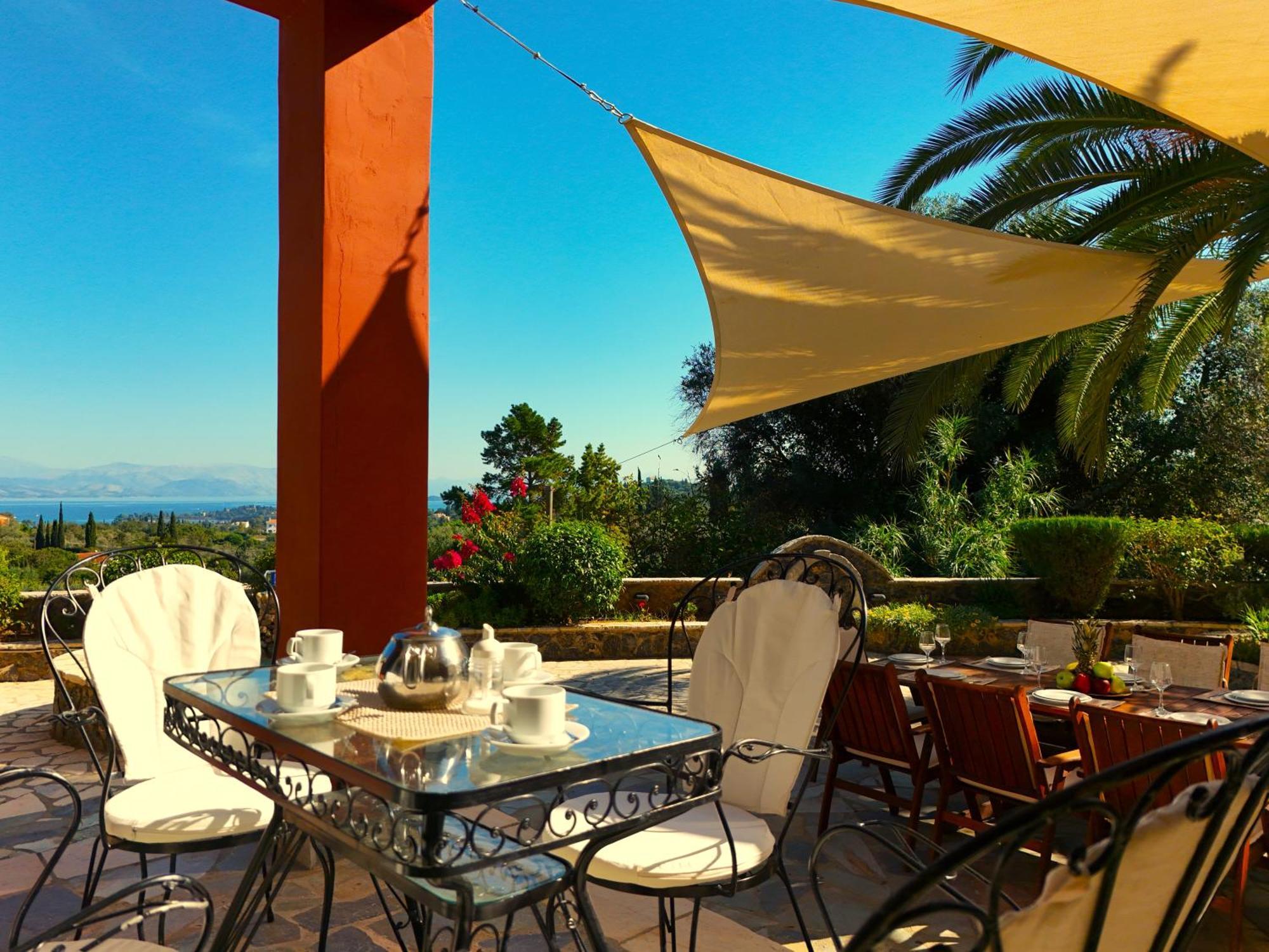 Villa Kerkyra Гувия Екстериор снимка